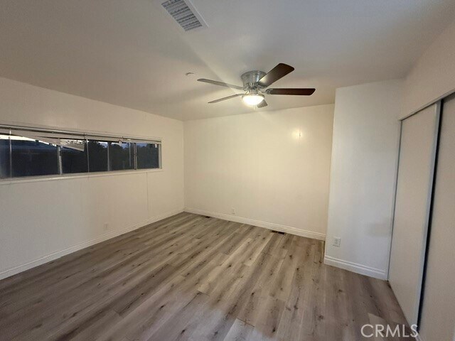 Foto del edificio - 8228 Beech Ave