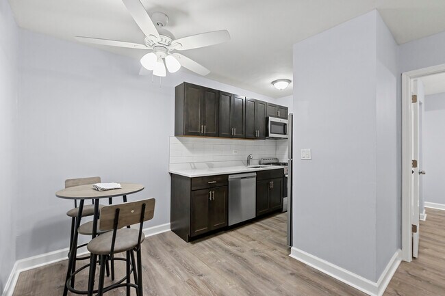 Foto del edificio - 4612 N Beacon St