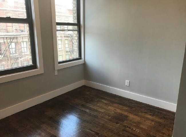 Interior Photo - 363 E 21st St
