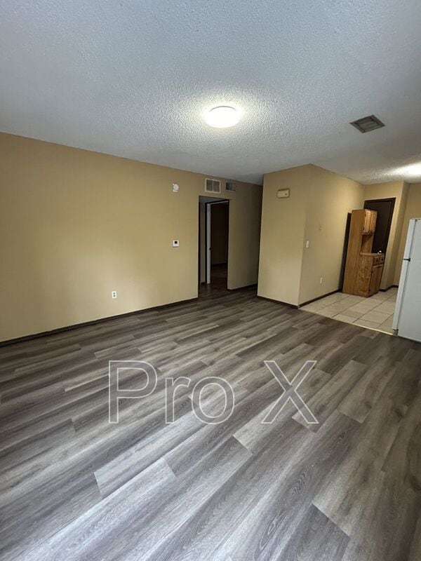 Building Photo - 106 W Hudson St