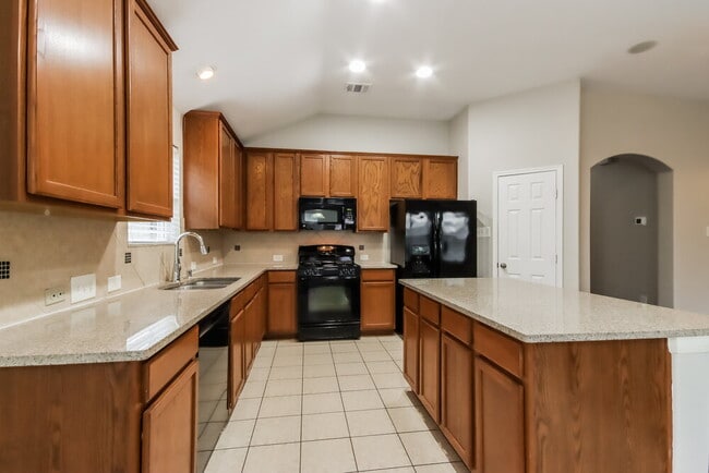 Foto del edificio - 21519 Kings Bend Dr