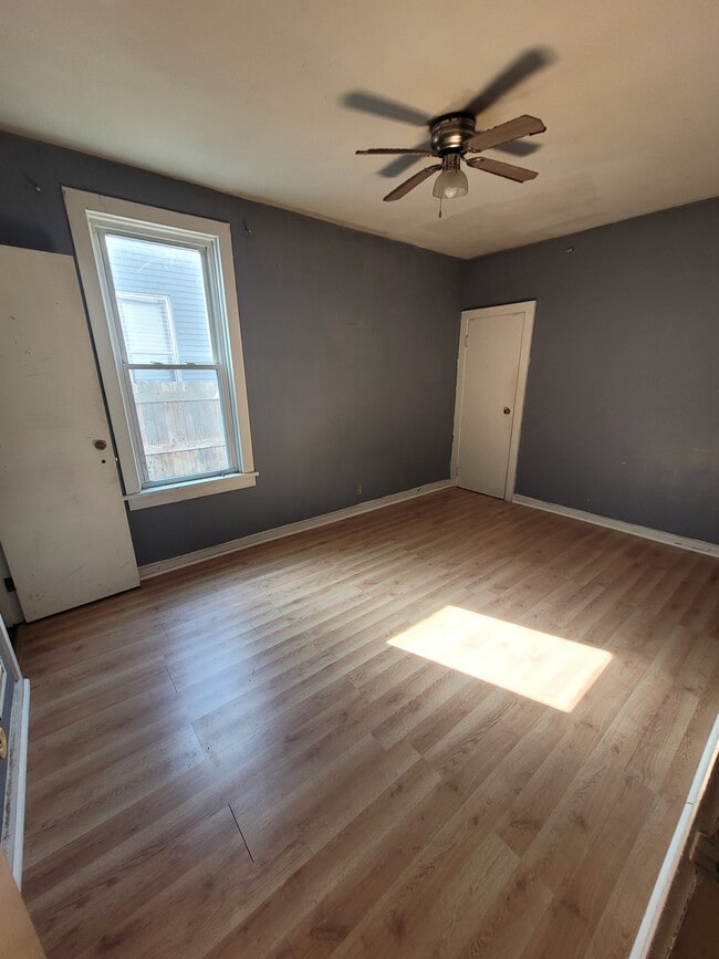Bedroom - 1021 Huron Ave
