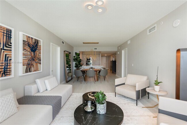 Foto del edificio - 330 Sunny Isles Blvd