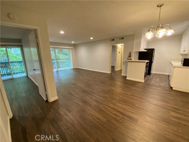 Foto del edificio - 424 N Bellflower Blvd