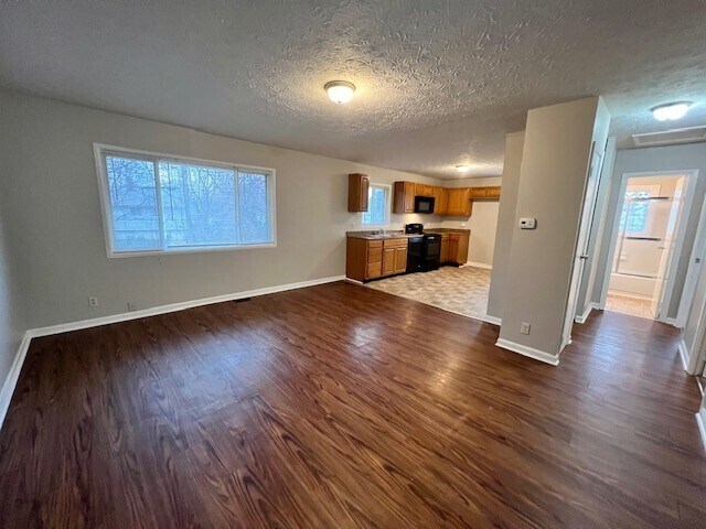 Foto del edificio - 3433 Maura Ln