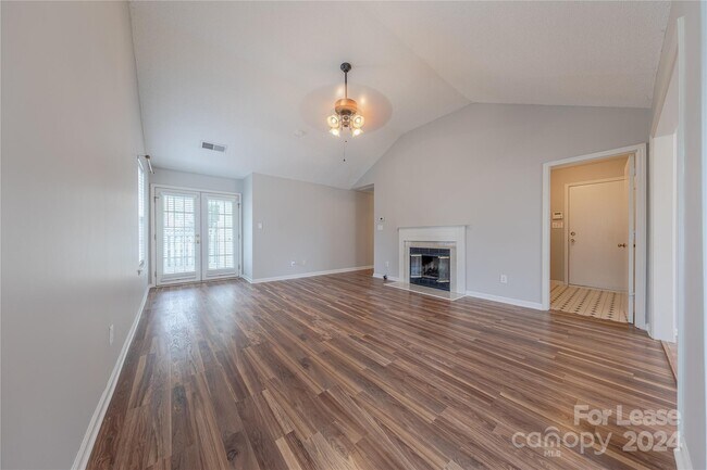 Foto del edificio - 13225 Lampmeade Ln