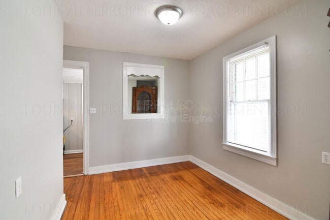 Building Photo - 1403 Sale Ave