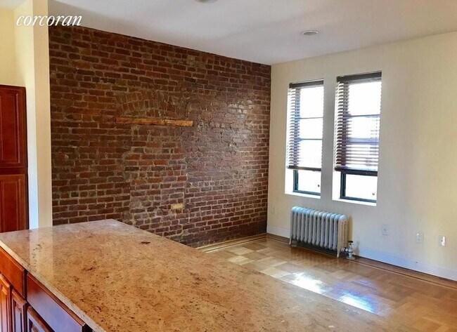 Foto del edificio - 712 W 176th St