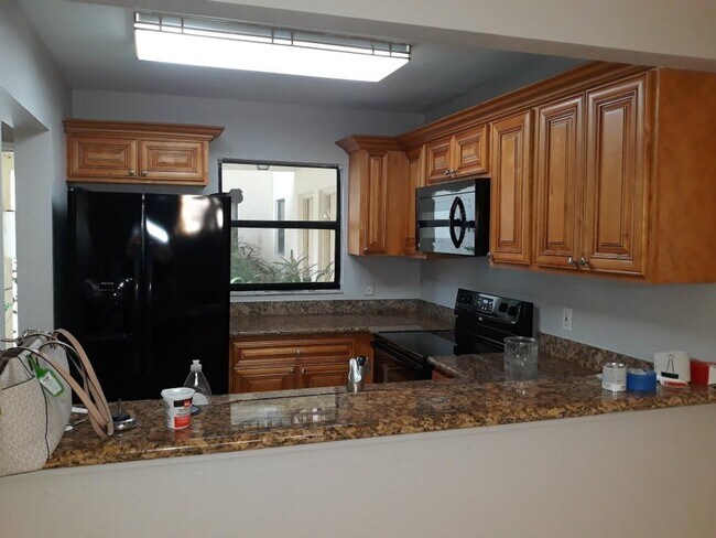 Foto del edificio - 1477 Lake Crystal Dr
