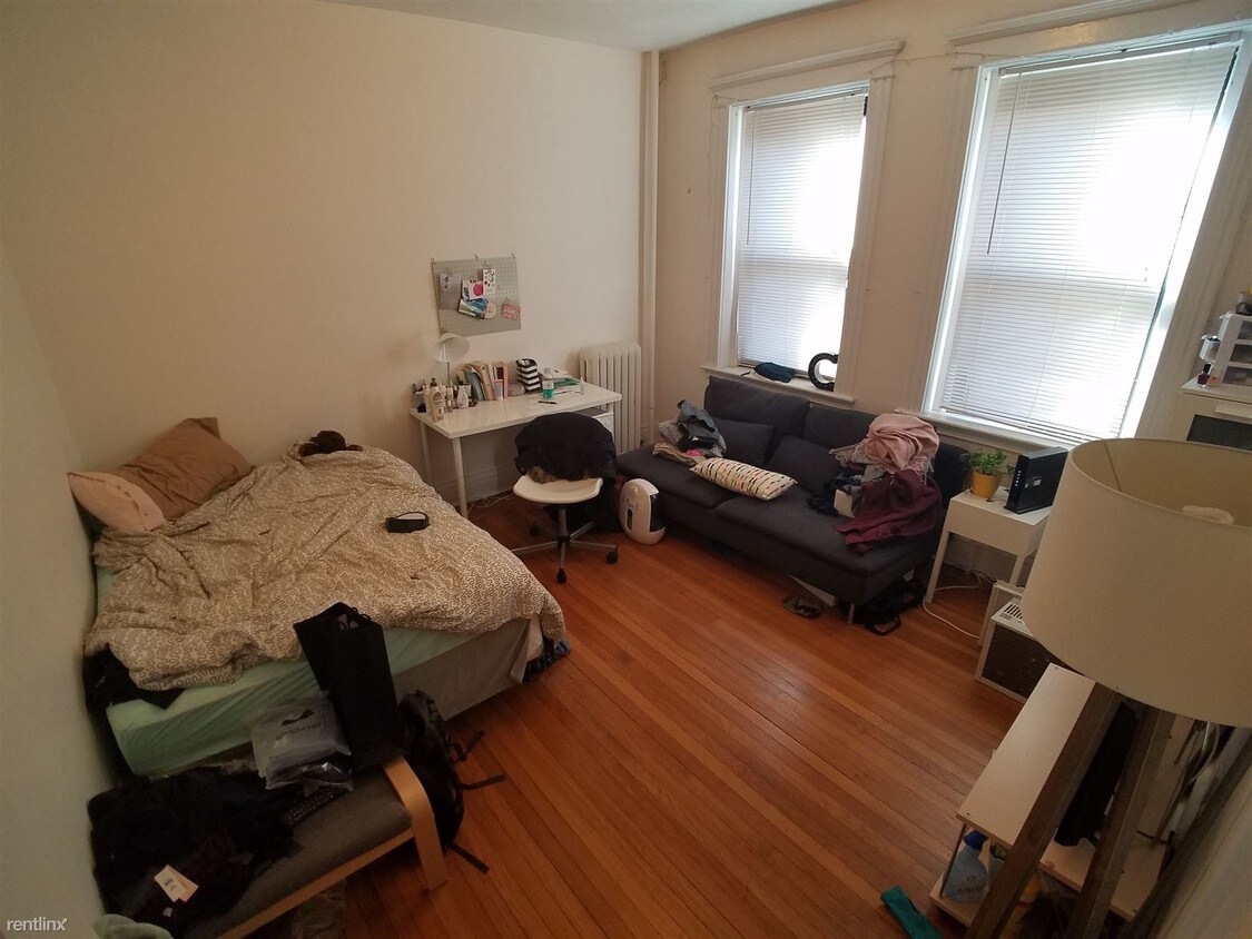 Studio, 1 bath - 27 Saint Lukes Rd Apt 4 - Studio, 1 bath  - 27 Saint Lukes Rd Apt 4