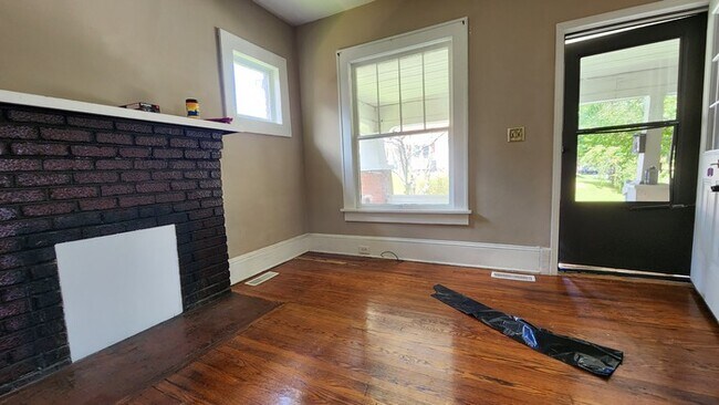 Foto del edificio - Craftsman Bungalow for Rent