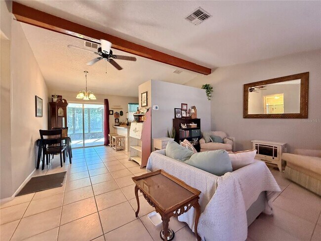 Foto del edificio - 12258 Foothill St