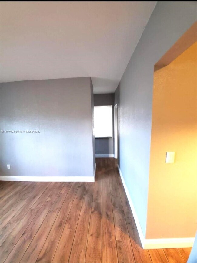 Foto del edificio - 655 83rd St