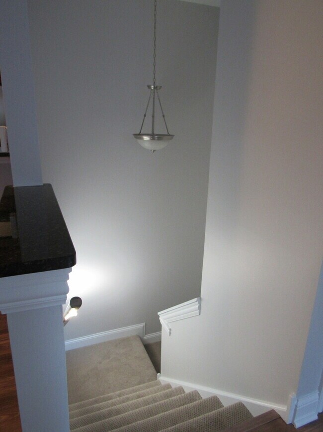 Foto del edificio - 35 Foxcroft Rd