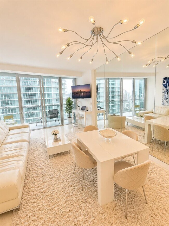 Foto del edificio - 495 Brickell Ave