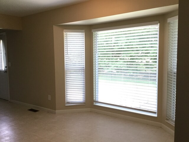 Foto del edificio - 947 Evergreen Park Ln
