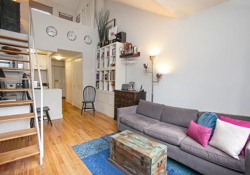 Foto del edificio - 223 W 15th St