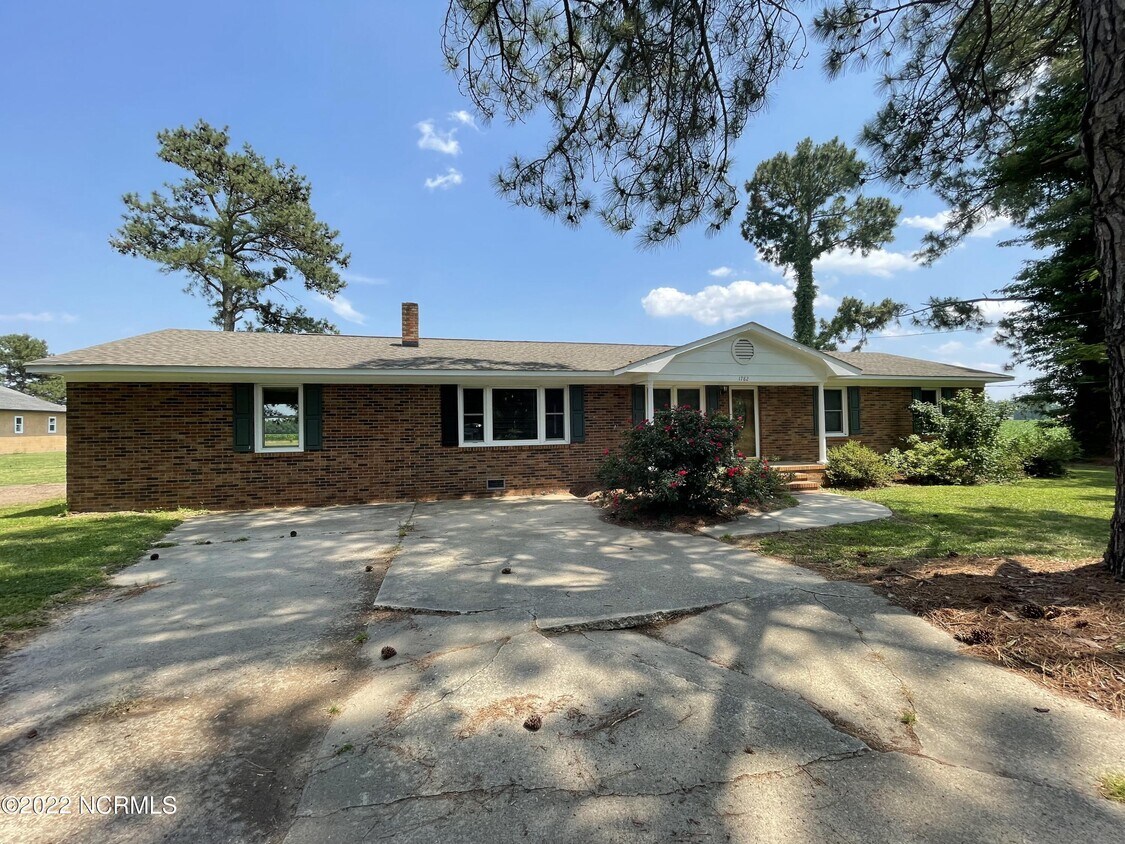 Foto principal - 1782 Matthis Rd