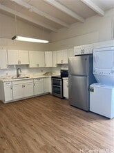 Building Photo - 1638 Piikea St