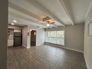 Interior Photo - The Vintage
