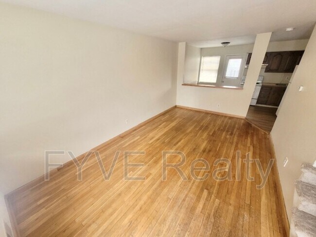 Building Photo - 5745 Pine Tree St S
