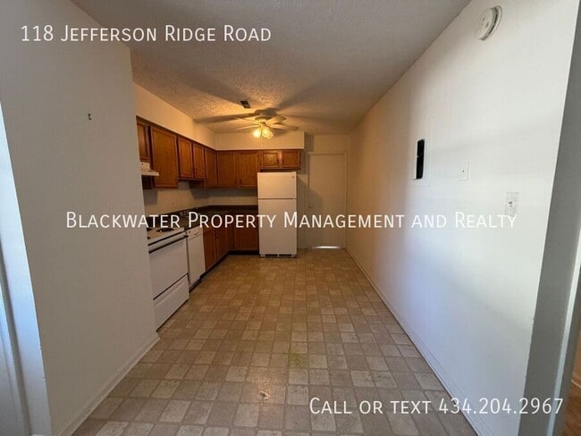 Building Photo - 118 Jefferson Ridge Rd