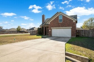 Building Photo - 15709 Fair Ln