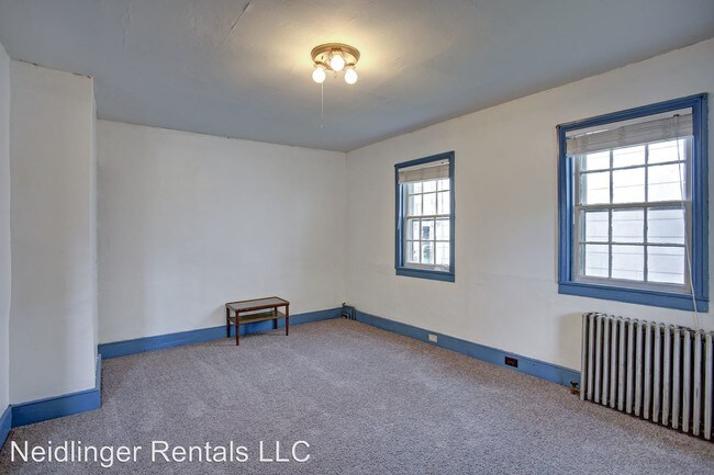 Building Photo - 3 br, 2 bath House - 30 West Main Street