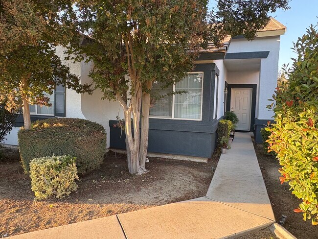 Foto del edificio - 10100 Grand View Summit Dr