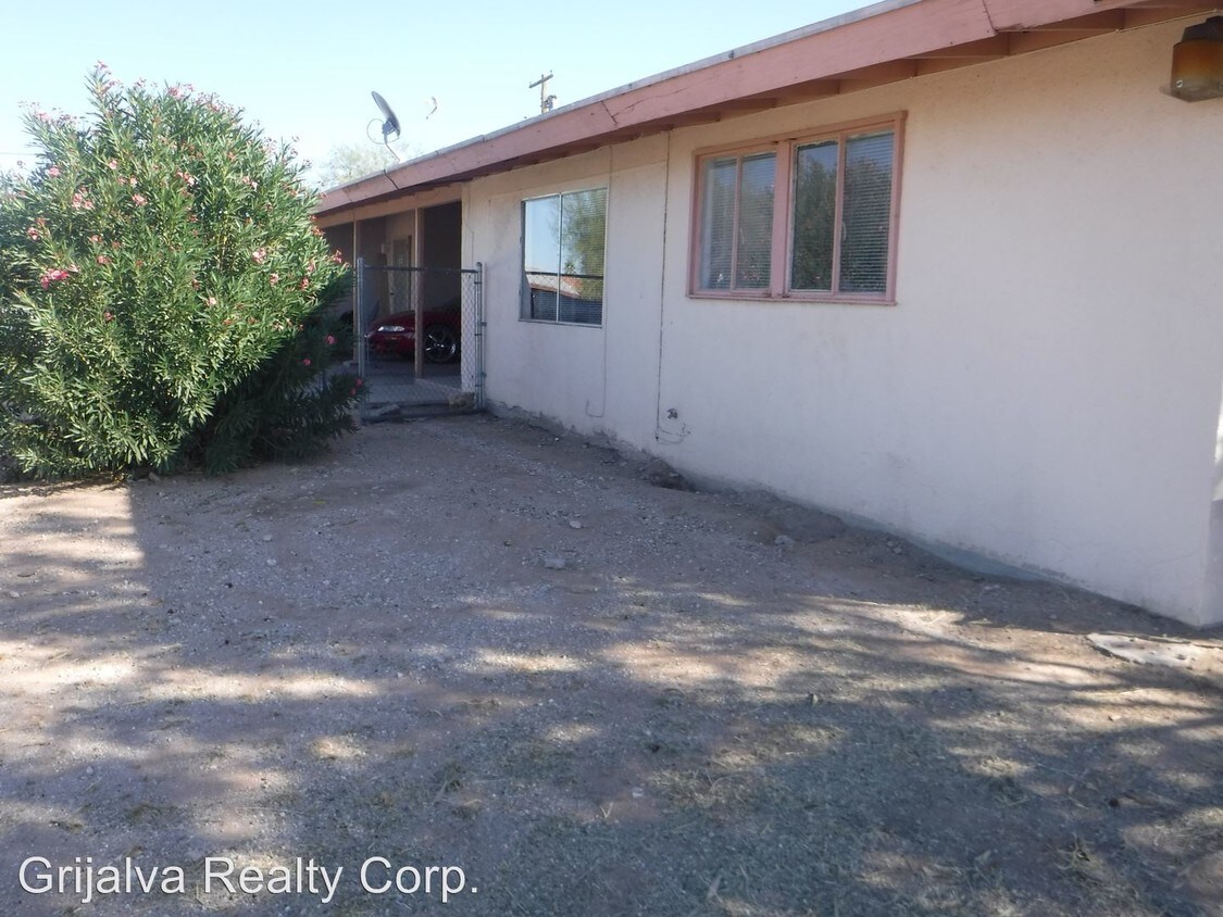 Primary Photo - 2021 S Norris Ave