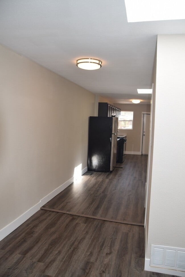 Building Photo - DOWNING3012