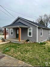 Building Photo - 417 N Charlotte St
