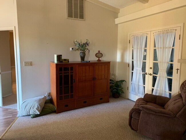 Foto del edificio - Furnished Winter Available December 1st. 2...