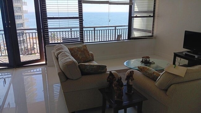 Building Photo - 3800 Galt Ocean Dr