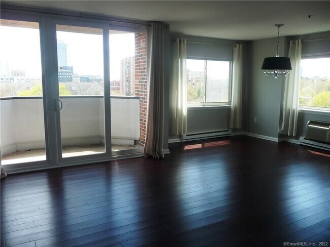 Foto del edificio - 1611 Washington Blvd