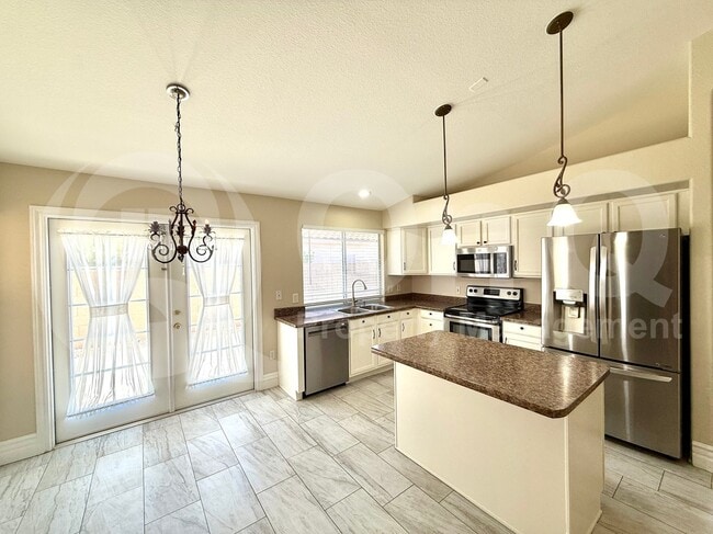Building Photo - 1666 W Gunstock Loop