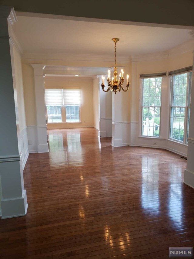 Foto del edificio - 8 Thistle Dr