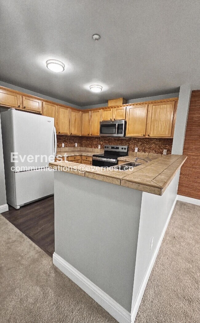 Foto del edificio - 1698 25th Pl NE