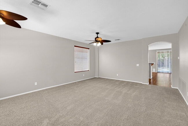 Building Photo - 2032 S Sabrina