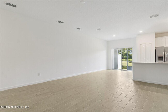 Foto del edificio - 6913 Gable Grv Ave