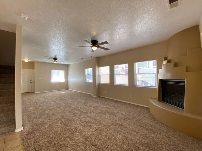 Building Photo - SW Style Home - 2 Story - 4 BR