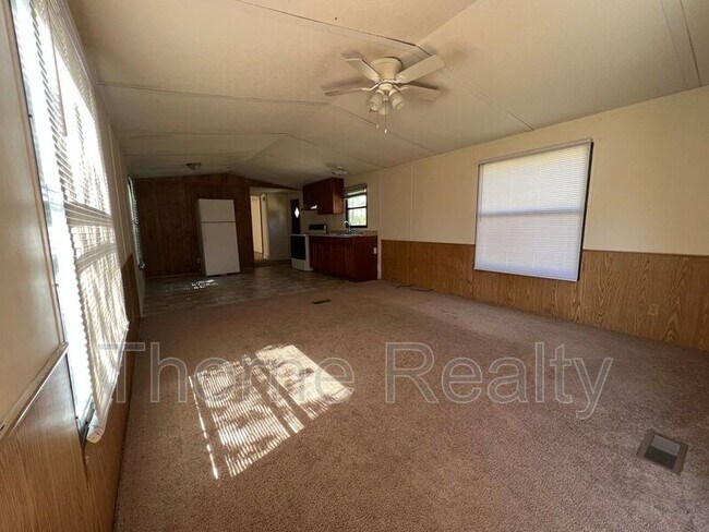 Building Photo - 128 Timberview Ln