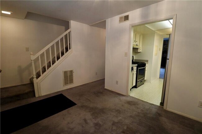 Building Photo - 6300 Holcomb Way
