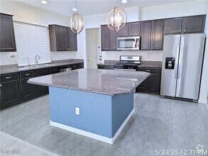 Building Photo - 9773 Lone Canary Ct