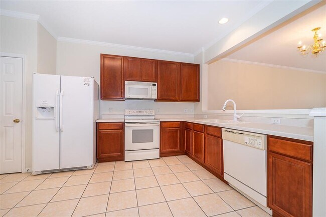 Building Photo - 6104 Twain St