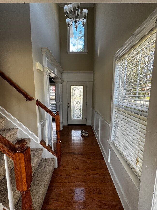 Foto del edificio - 22330 Douglas Ct