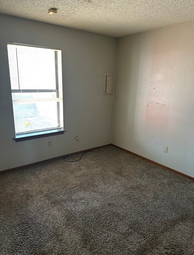 Foto del edificio - 1019 Acacia Cir