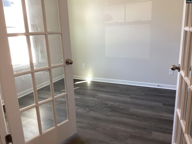 Foto del edificio - 146 Shady Spot Rd