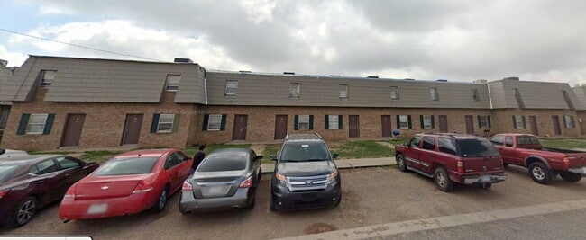 Foto del edificio - 1300 N Walnut Ave