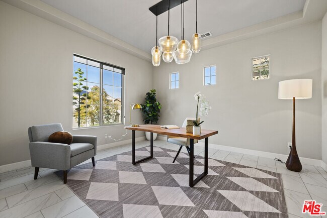 Foto del edificio - 24220 Sterling Ranch Rd